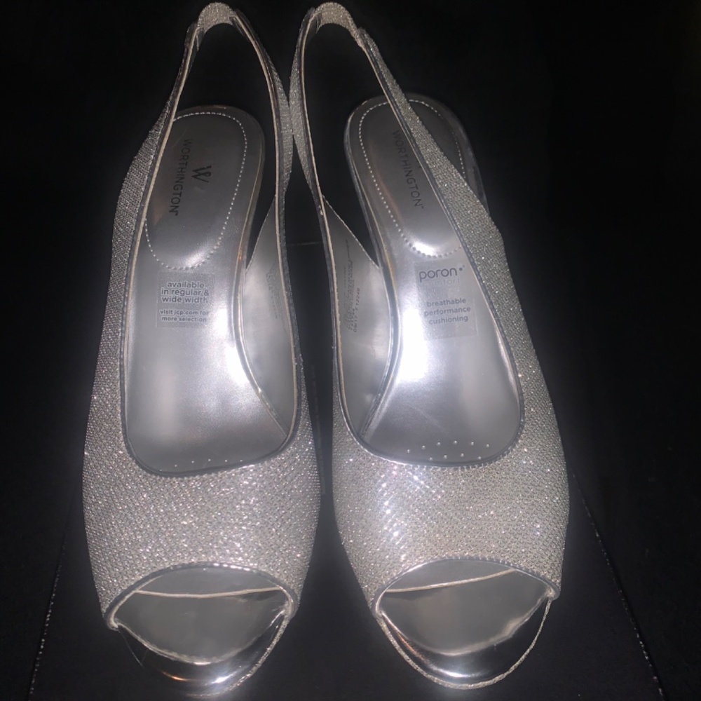 Shoes - Picture 4 of 5